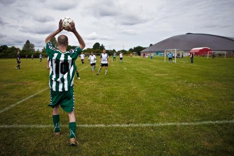Den-fri_ungdommens røde kors_fodbold