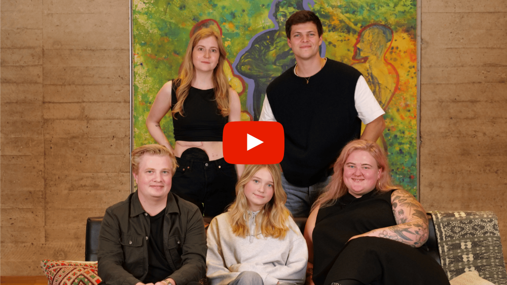 Stilbillede fra Sygt Ung video