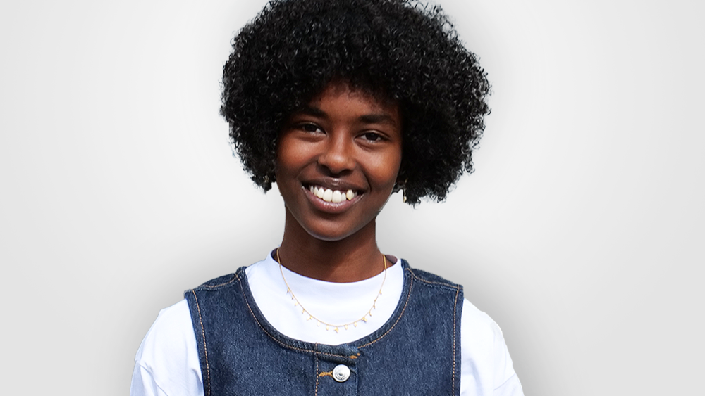 Forperson_Fatima portræt_Ungdommens Røde Kors_2025